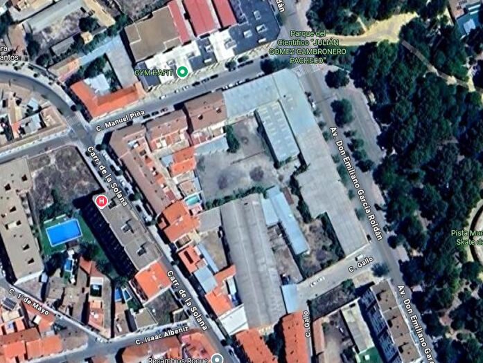 Casas en venta y pisos alquiler - 1