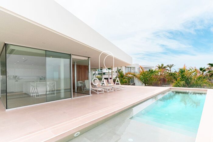 Casa en venta en Abama, Guía de Isora de 5 habitaciones