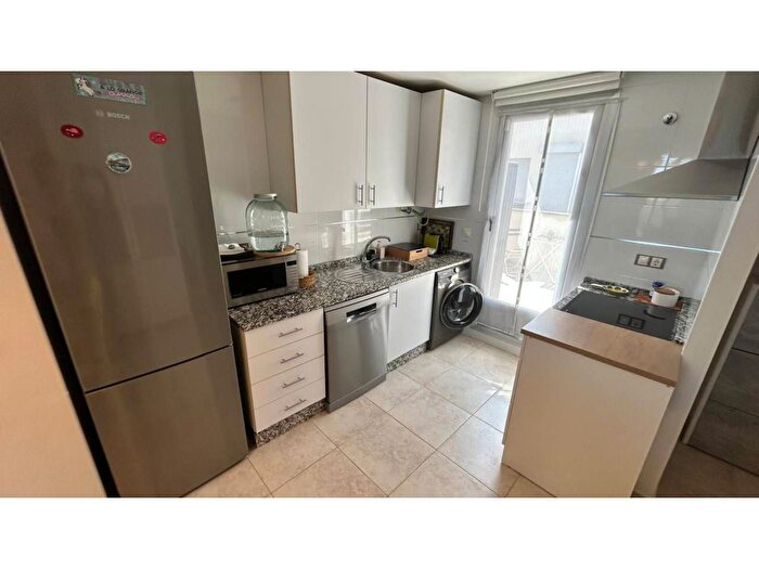 Casas en venta y pisos alquiler - 2