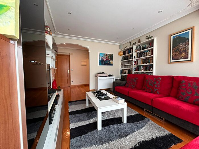 Casas en venta y pisos alquiler - 2