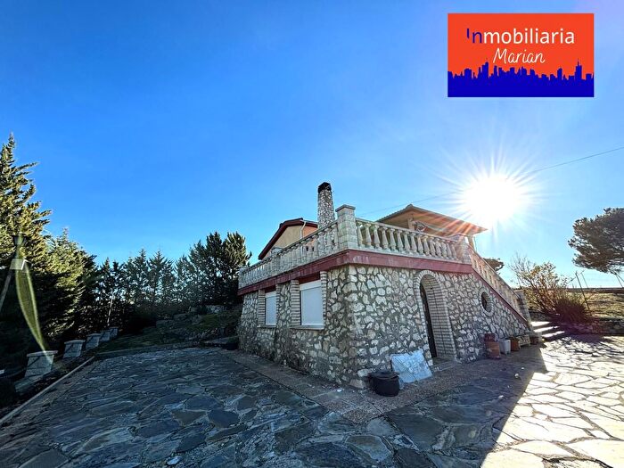 Casa en venta en Fuentespina, Burgos de 4 habitaciones