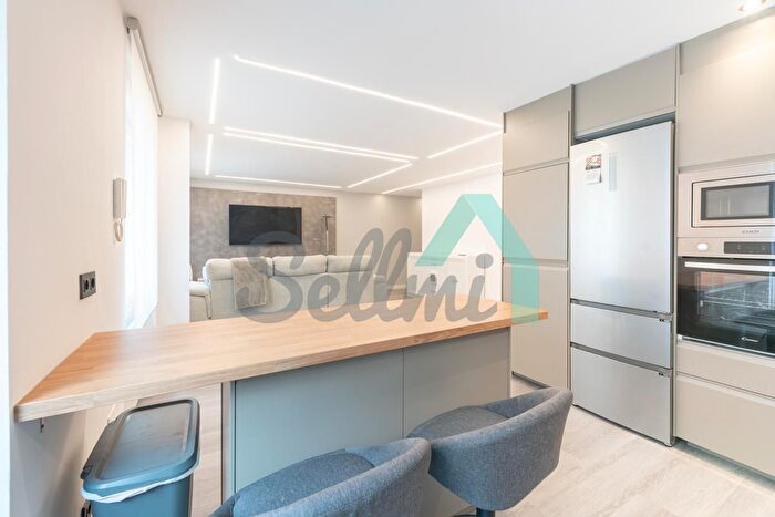 Casas en venta y pisos alquiler - 3