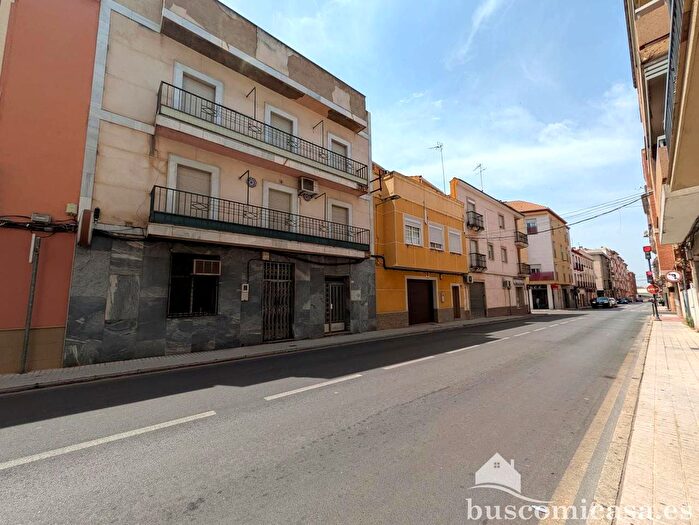 Casas en venta y pisos alquiler - 1