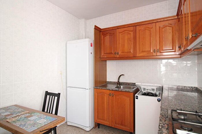 Casas en venta y pisos alquiler - 3