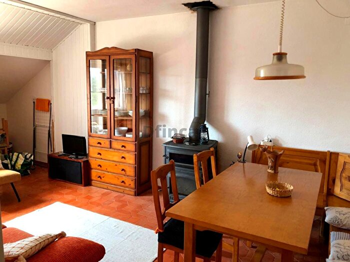 Casas en venta y pisos alquiler - 3