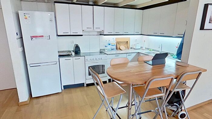 Casas en venta y pisos alquiler - 2