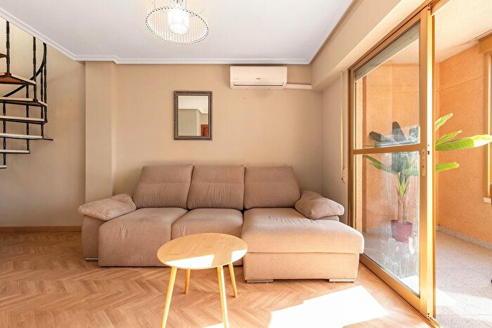 Casas en venta y pisos alquiler - 3