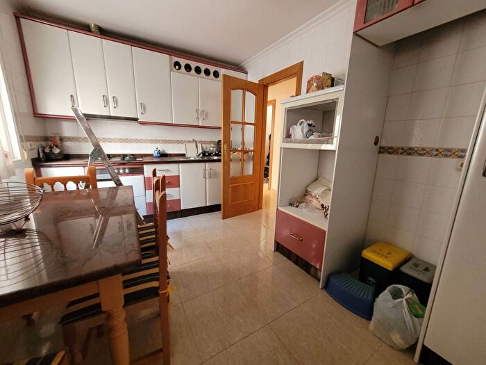 Casas en venta y pisos alquiler - 2