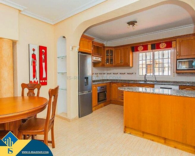 Casas en venta y pisos alquiler - 3