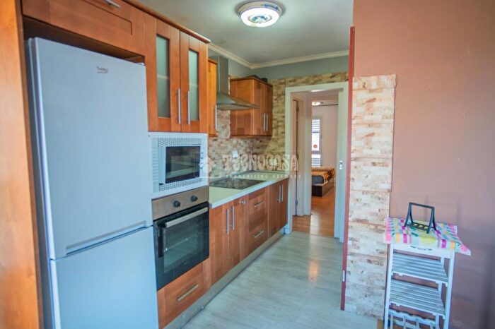 Casas en venta y pisos alquiler - 3