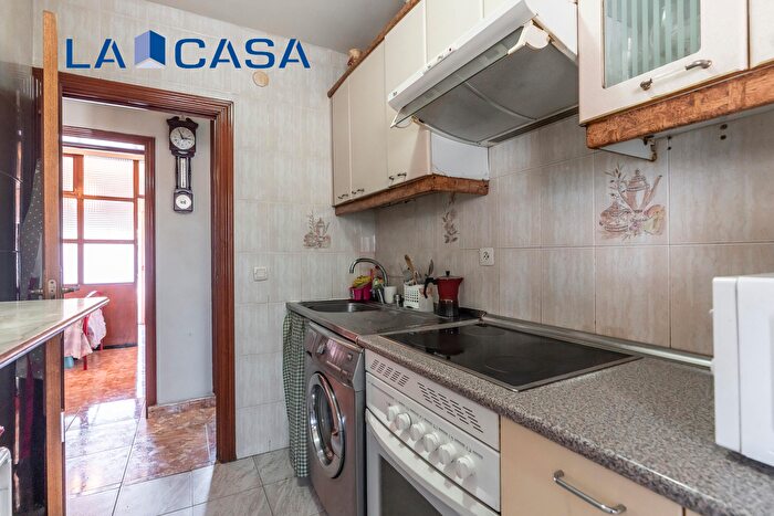 Casas en venta y pisos alquiler - 3
