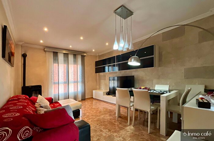 Casas en venta y pisos alquiler - 1