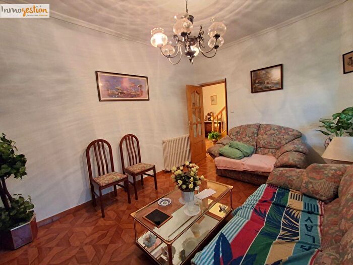 Casas en venta y pisos alquiler - 3