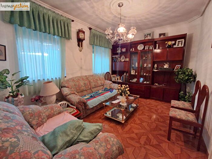 Casas en venta y pisos alquiler - 2