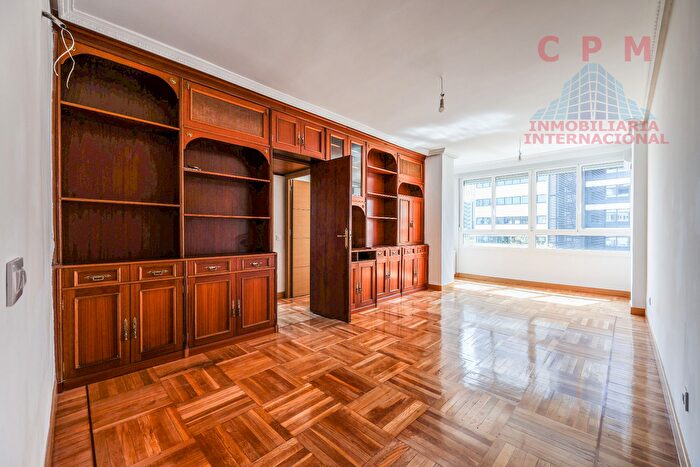 Piso en alquiler en Tetuán, Cuatro Caminos Azca de 3 habitaciones