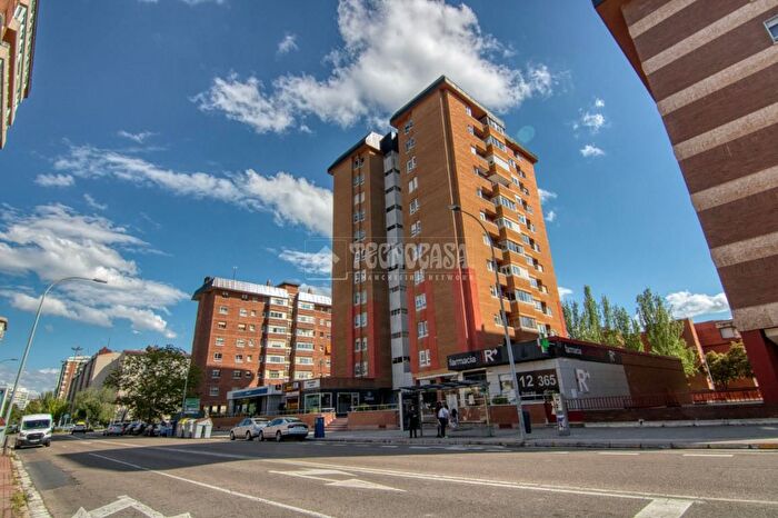 Casas en venta y pisos alquiler - 1