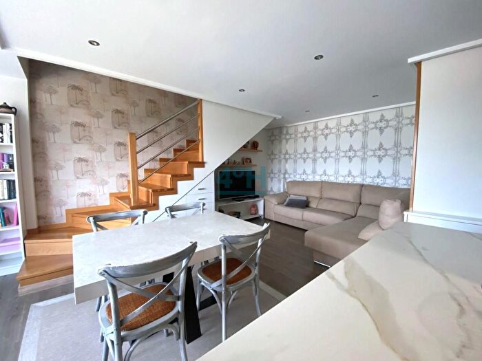 Casas en venta y pisos alquiler - 1