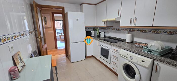 Casas en venta y pisos alquiler - 3