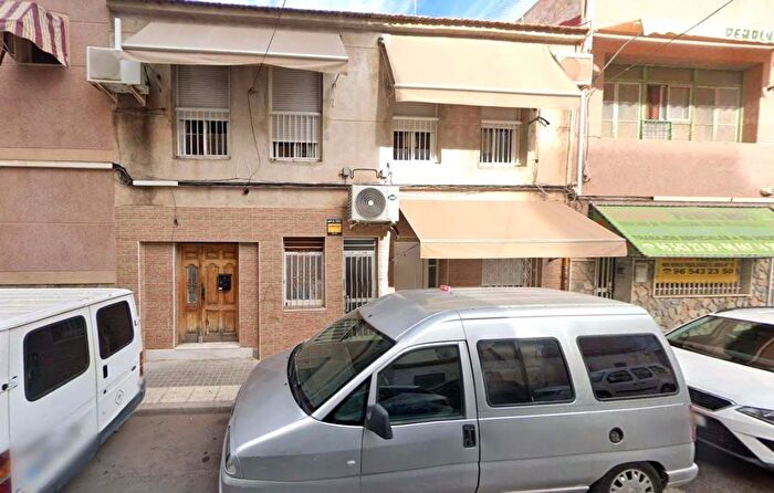 Casas en venta y pisos alquiler - 2