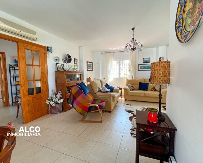 Casas en venta y pisos alquiler - 3