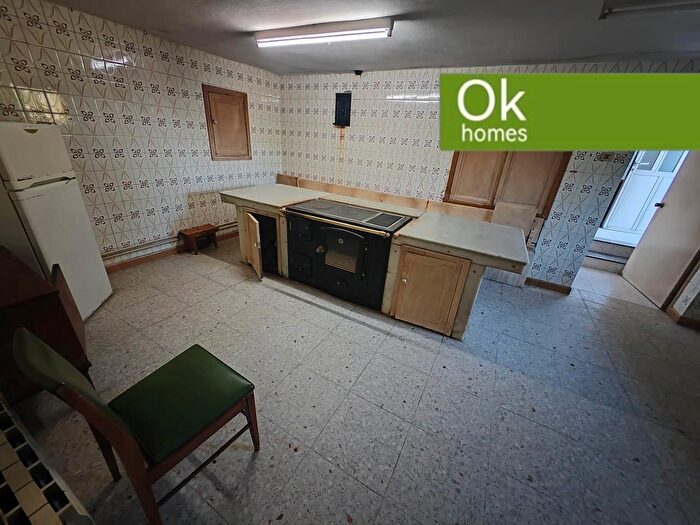 Casas en venta y pisos alquiler - 3