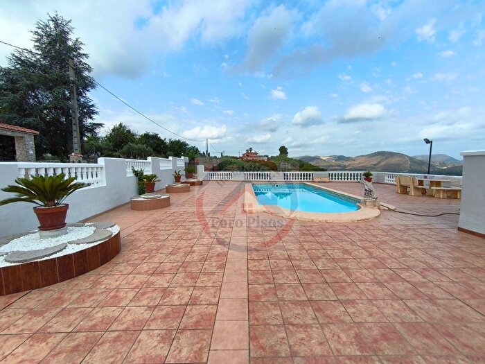 Casas en venta y pisos alquiler - 2