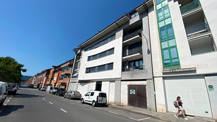 Casas en venta y pisos alquiler - 1
