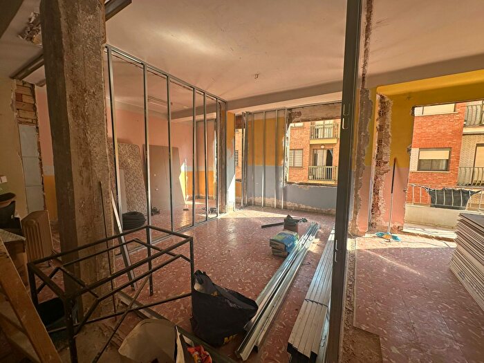 Casas en venta y pisos alquiler - 1
