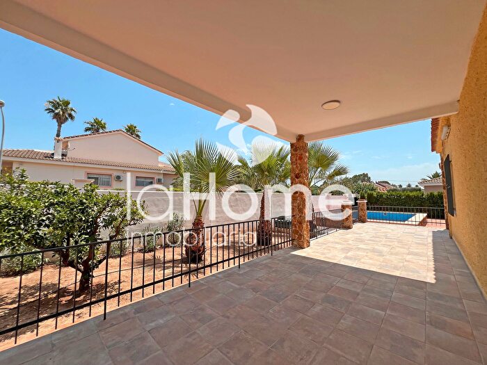 Casas en venta y pisos alquiler - 3