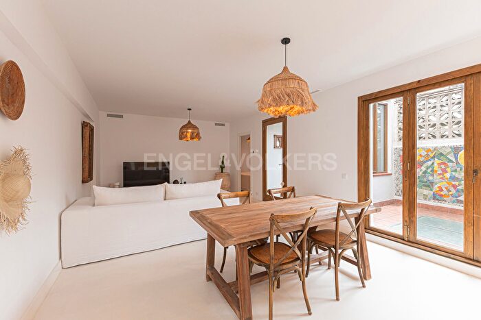 Piso en venta en Eixample, Sant Antoni de 3 habitaciones