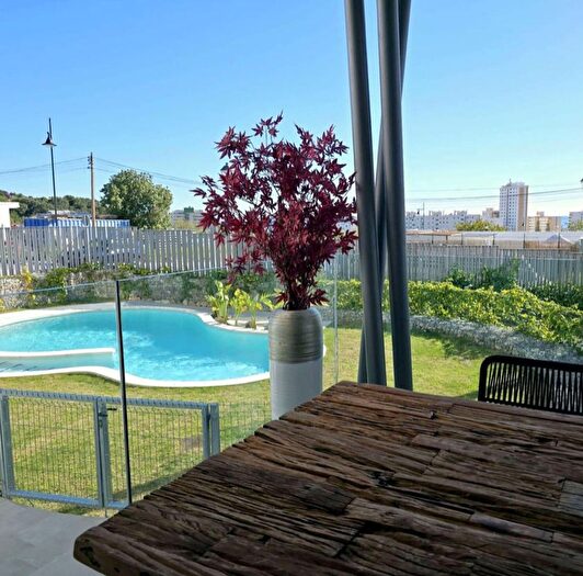 Casas en venta y pisos alquiler - 3