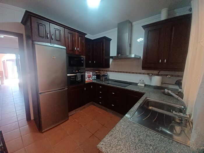 Casas en venta y pisos alquiler - 2