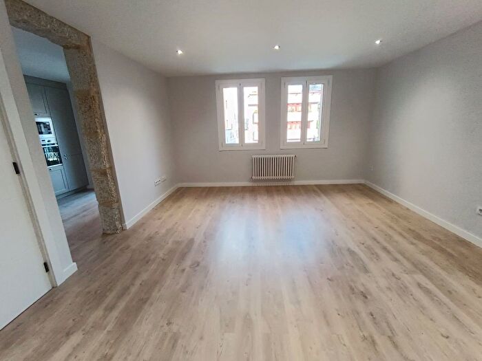 Casas en venta y pisos alquiler - 2