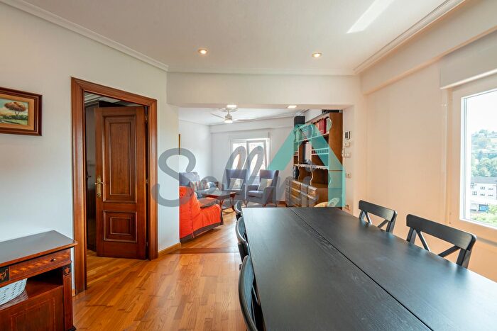 Casas en venta y pisos alquiler - 3