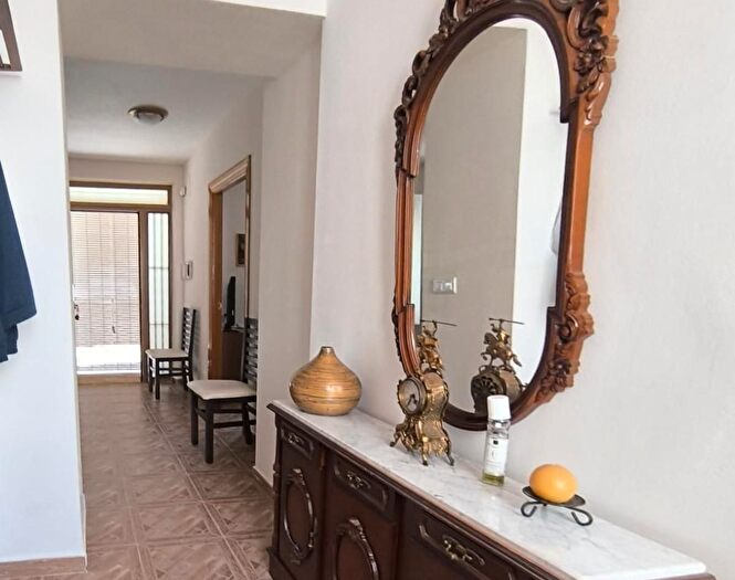 Casas en venta y pisos alquiler - 3