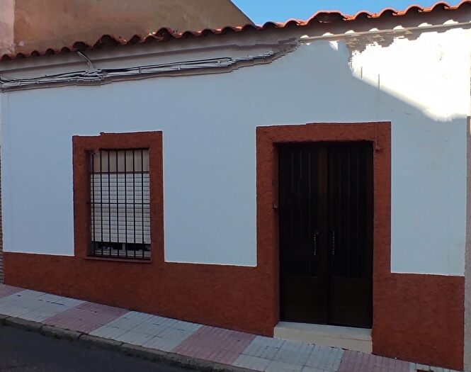 Casas en venta y pisos alquiler - 1