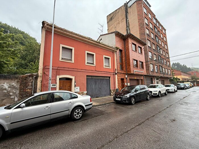 Casas en venta y pisos alquiler - 1