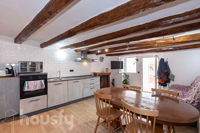 Casas en venta y pisos alquiler - 1