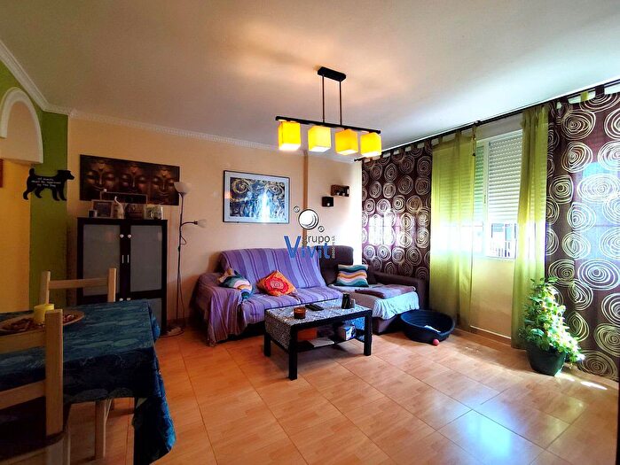 Piso en venta en La Paz, Alcalá de Guadaira de 3 habitaciones