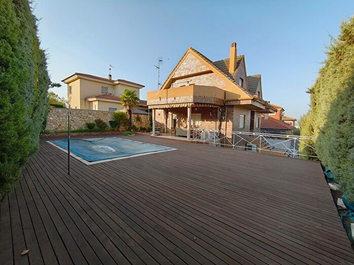 Casas en venta y pisos alquiler - 1