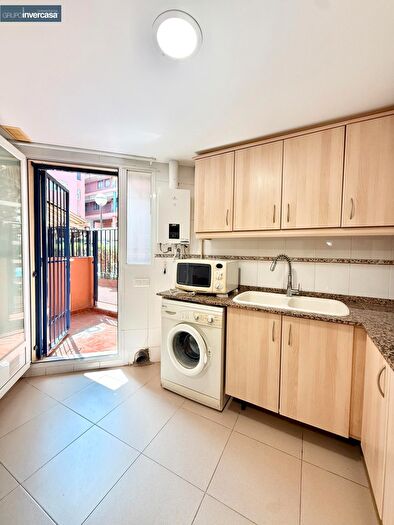 Casas en venta y pisos alquiler - 3
