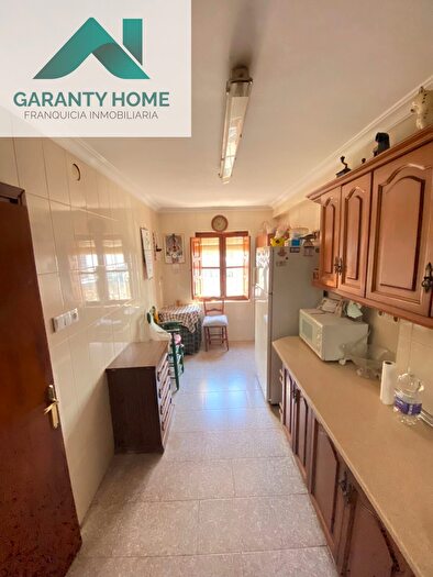 Casas en venta y pisos alquiler - 3