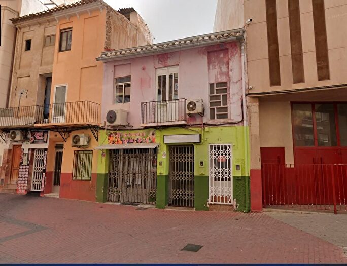Casas en venta y pisos alquiler - 1