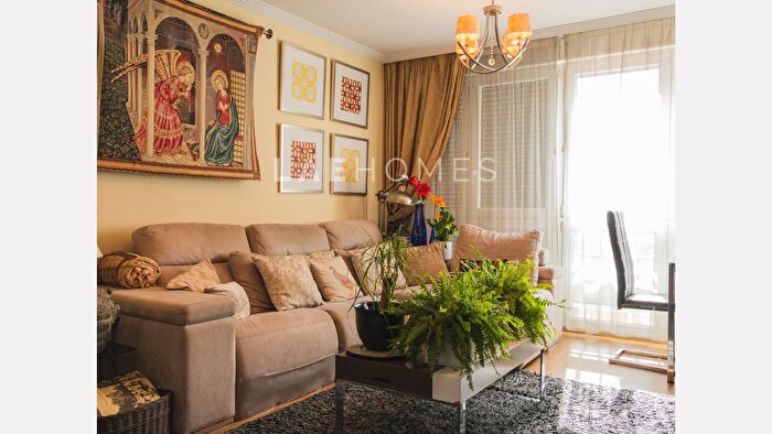 Casas en venta y pisos alquiler - 1