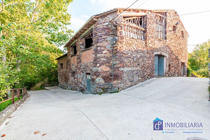 Casa en venta en Bisaurri, Huesca de 4 habitaciones