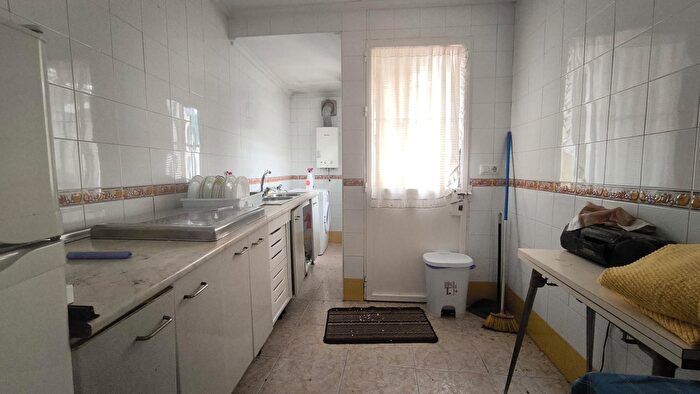 Casas en venta y pisos alquiler - 3