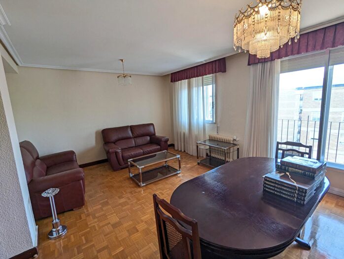 Casas en venta y pisos alquiler - 2
