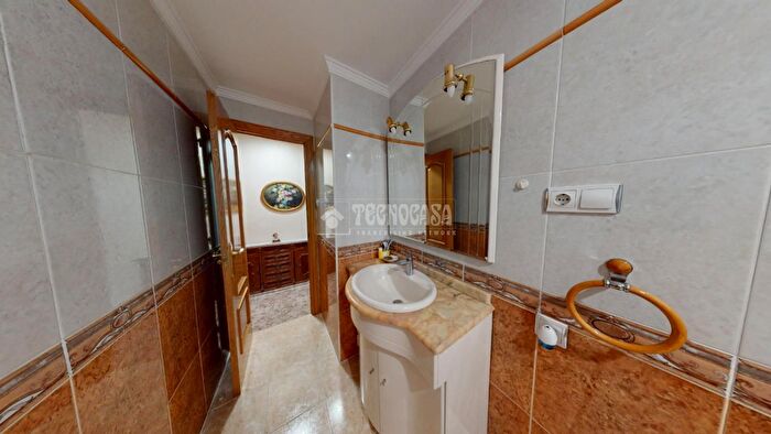 Casas en venta y pisos alquiler - 2