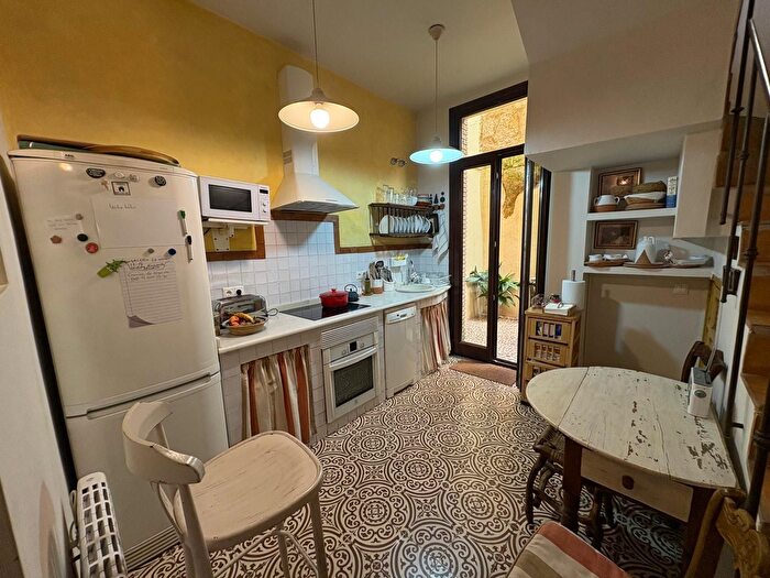 Casas en venta y pisos alquiler - 2