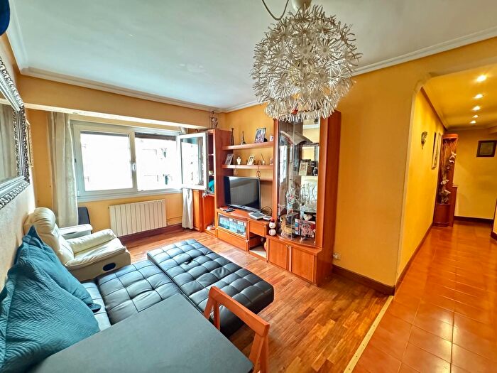 Casas en venta y pisos alquiler - 1